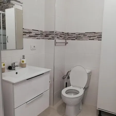 Fuer 2 Personen Und 1 Kind In Apartment